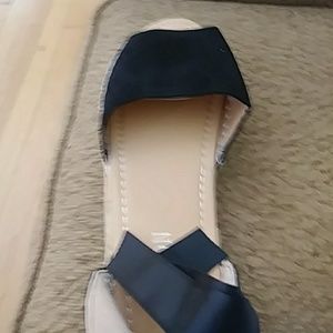 Open toe shoes